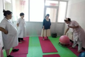 【暖心行动】保健科联合妇产科为全院孕妈妈进行孕期保健指导