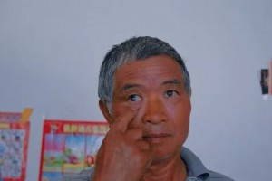 一直在吃药降血糖视网膜还是病变了医生说出了4种可能 一直在吃药降血糖视网膜还是病变了医生说出了4种可能