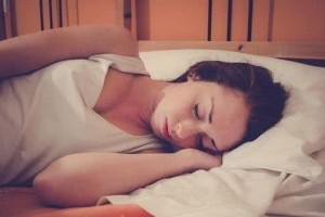 晚上睡觉不停地做梦营养师建议补充3种维生素会好转不少 晚上睡觉不停地做梦营养师建议补充3种维生素会好转不少