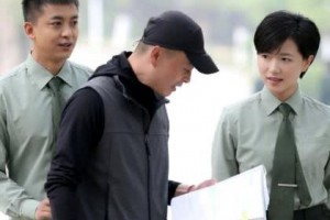 张伟新剧未播先火穿上军装飒爽英姿网友又偷偷演戏 张伟新剧未播先火穿上军装飒爽英姿网友又偷偷演戏