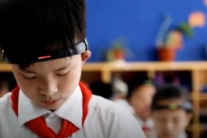 监测头环被责令停用系哈佛博士研制公司刚成立就送到小学试验 监测头环被责令停用系哈佛博士研制公司刚成立就送到小学试验