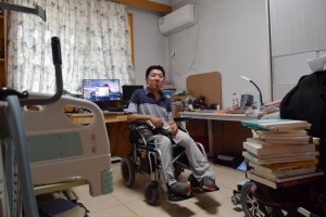 肄业路上的稀有病男孩用无力的身体追逐明日 肄业路上的稀有病男孩用无力的身体追逐明日