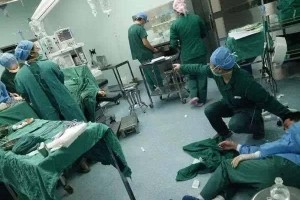 不到40岁猝死主要是没介意身体宣布的信号记住4点来急救 不到40岁猝死主要是没介意身体宣布的信号记住4点来急救