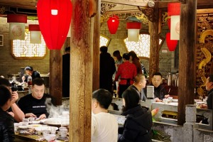 大补又甘旨西安这家馆子是吃羊肉必选一米大的锅炖出来的 大补又甘旨西安这家馆子是吃羊肉必选一米大的锅炖出来的