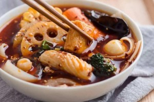 麻辣烫中的这3种食材是比较实惠的老板看见只能干着急顾客却很高兴