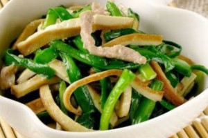 女人合适常吃的食物滋阴润肺防备子宫早衰推迟身体变老