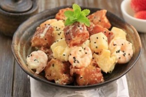 油条加菠萝加虾做出一道美食你信吗 油条加菠萝加虾做出一道美食你信吗