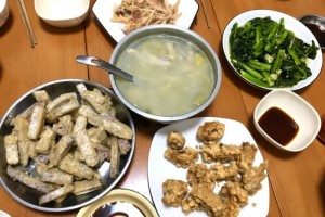 广东一家人吃饭4菜1汤只需100多网友那汤都100多了吧 广东一家人吃饭4菜1汤只需100多网友那汤都100多了吧