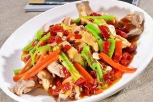 湖南闻名菜肴——东安子鸡八大湘菜之首滋味酸辣新鲜好吃 湖南闻名菜肴——东安子鸡八大湘菜之首滋味酸辣新鲜好吃