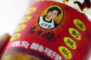 猝不及防老干妈推出定量珍品瓶身细节可谓完美姜仍是老的辣 猝不及防老干妈推出定量珍品瓶身细节可谓完美姜仍是老的辣