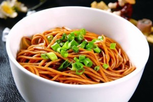 知道这些小技巧在家也能吃上香喷喷的拌面 知道这些小技巧在家也能吃上香喷喷的拌面